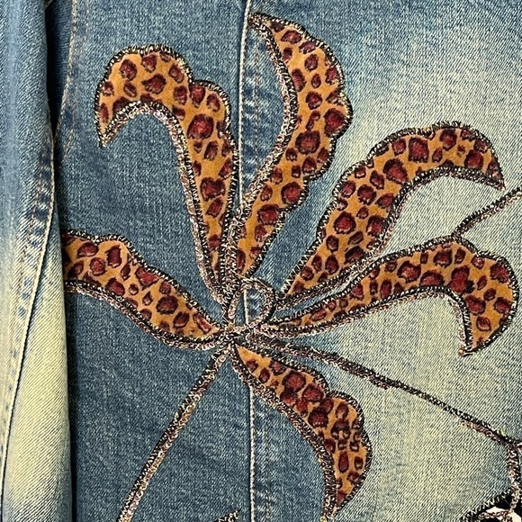 VINTAGE DD New York Jean Jacket w/ Velvet Animal Print Embroidery Size Large - Picture 4 of 10